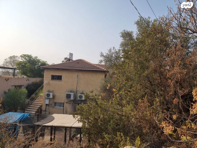 בית פרטי/ קוטג', הבז האדום 54, כפר אוריה