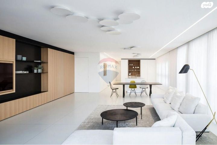 גג/ פנטהאוז, אלוף קלמן מגן 3, גני שרונה, קרית הממשלה, תל אביב יפו