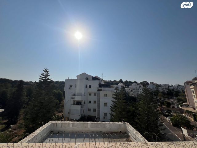 גג/ פנטהאוז, ה' באייר, נווה אפק, ראש העין