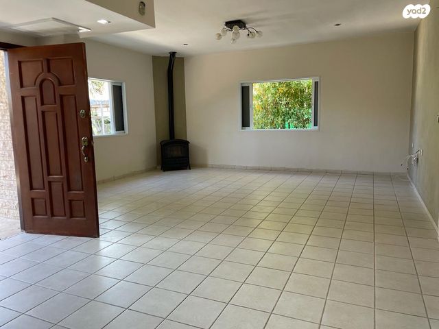 בית פרטי/ קוטג', להבים