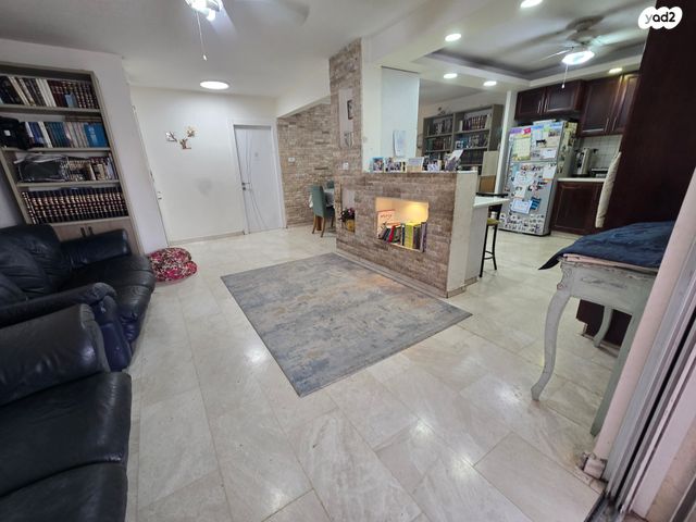 דירת גן, הנחלים, הנחלים, מעלה אדומים