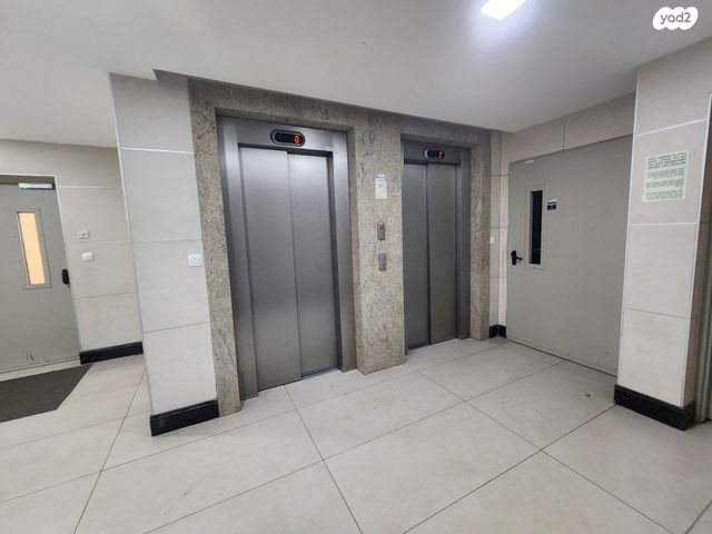 דירה, חזון אי"ש, רחובות הצעירה, רחובות