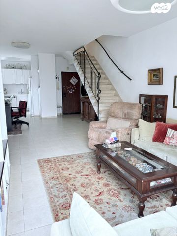 גג/ פנטהאוז, עקיבא, רעננה