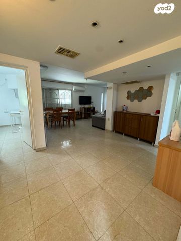 דירה, יצחק רגר 153, שכונה ד', באר שבע