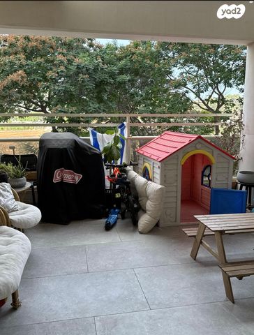 דירה, מתחם 200, הוד השרון