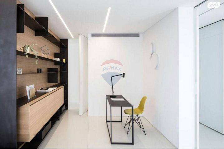 גג/ פנטהאוז, אלוף קלמן מגן 3, גני שרונה, קרית הממשלה, תל אביב יפו