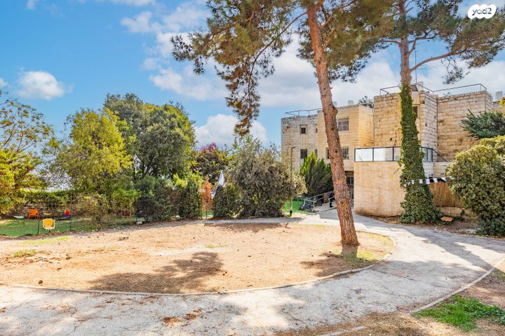 דירה, עולי הגרדום 340, ארמון הנציב, תלפיות מזרח, ירושלים