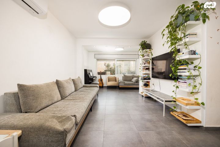 דירה, עולי הגרדום 340, ארמון הנציב, תלפיות מזרח, ירושלים