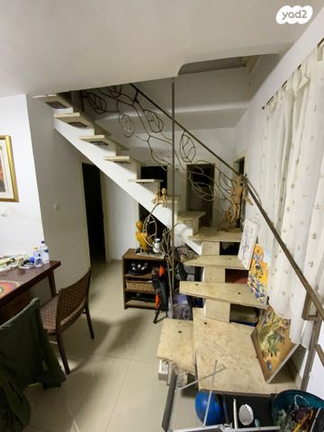 גג/ פנטהאוז, ציפורן 5, נווה נוף, אקדמאים, לוד