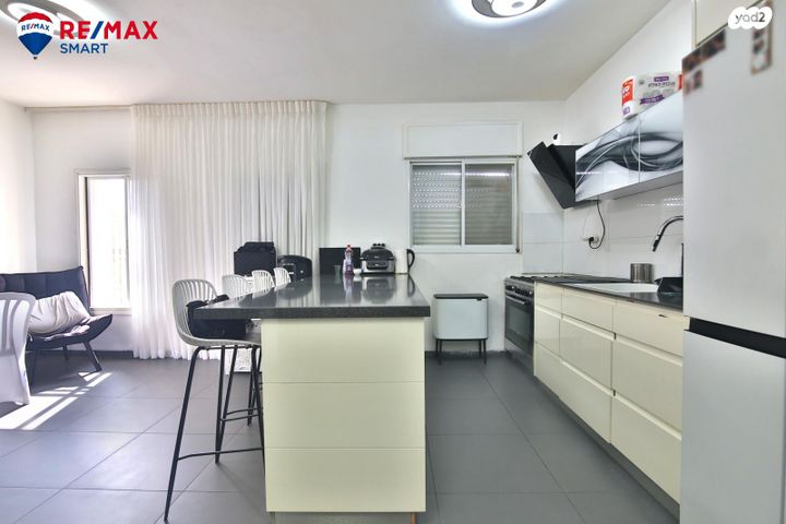 דירה, מנחם בגין, נווה גנים, קרית מוצקין