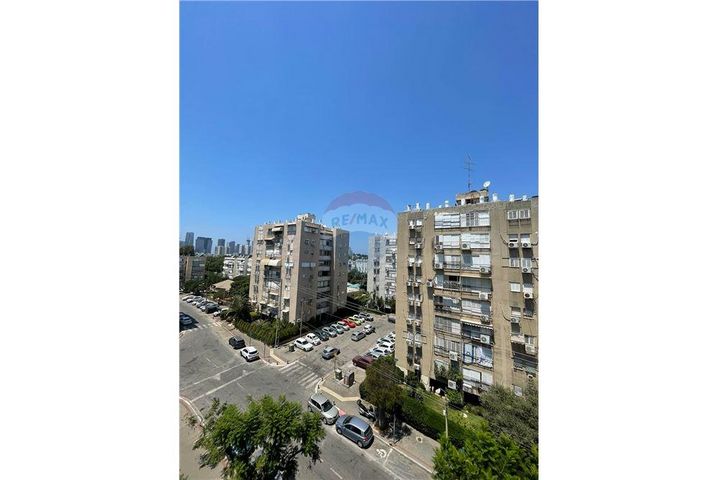 דירה, נווה ברבור, כפר שלם מערב, תל אביב יפו