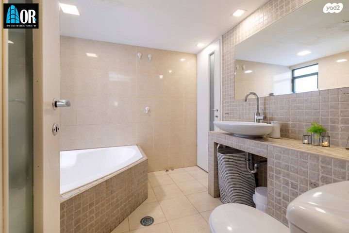 דירה, צבי הירשפלד, רמז, מערב ותיק, ראשון לציון