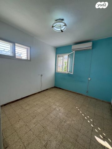 דופלקס, הרב נויפלד 13, קרית הרצוג, בני ברק