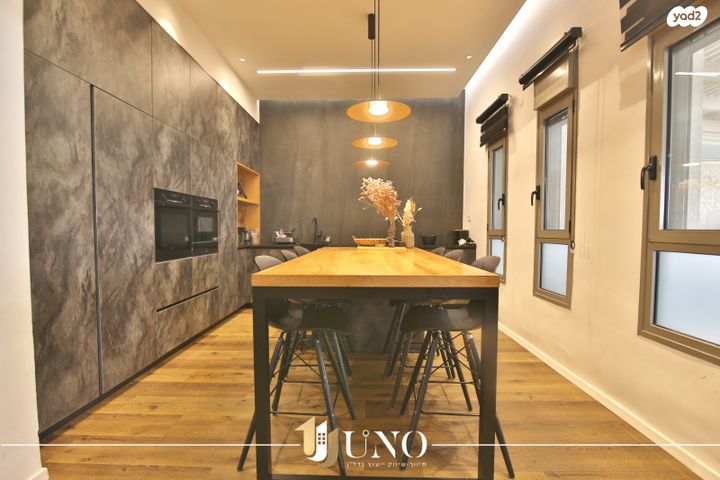 גג/ פנטהאוז, עוזי חיטמן 10, משכנות האומנים, קרית מוצקין