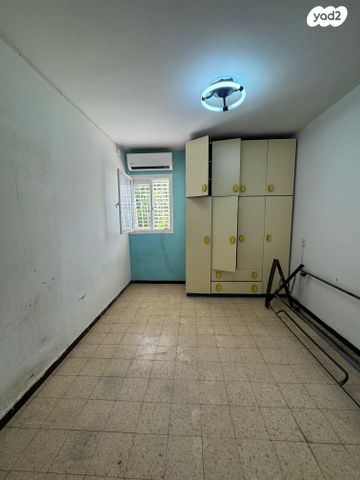 דופלקס, הרב נויפלד 13, קרית הרצוג, בני ברק