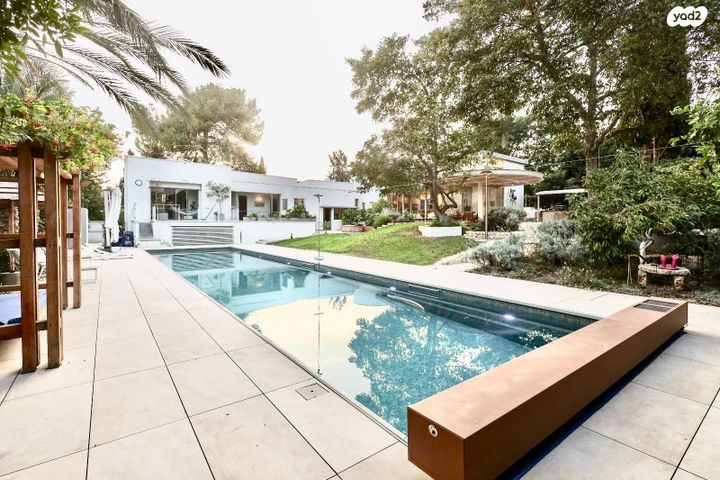 שיכון פועלים א'