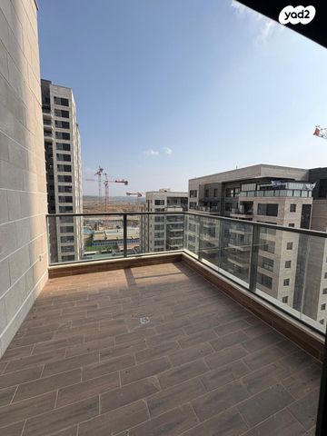 גג/ פנטהאוז, יער ביריה, נופי בן שמן, לוד