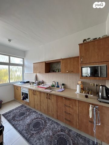 דירה, עוזיאל, קרית בורוכוב, רמת גן