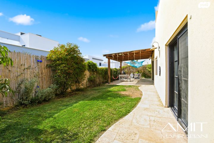 בית פרטי/ קוטג', שרונית, להבים