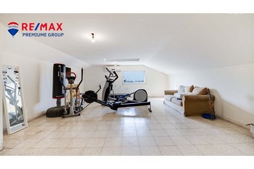 דו משפחתי, שוהם