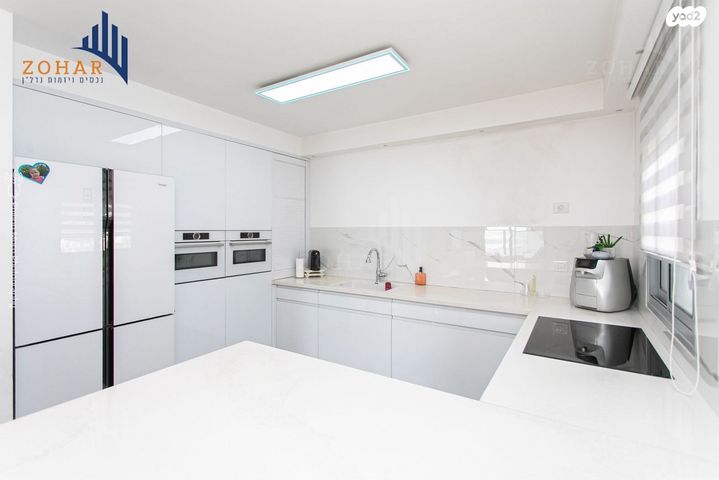 דירה, שדרות יצחק שמיר, גלי כרמל, טירת כרמל