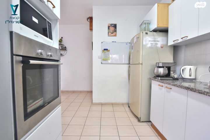 דירה, המעפילים, גבעת נשר, נשר