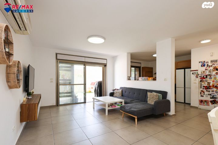 דירת גן, עוזי חיטמן 34, קרית האמנים, מצליח, רמלה