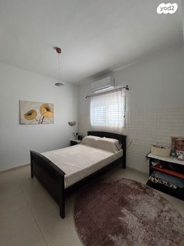 דירה, עוזיאל, קרית בורוכוב, רמת גן