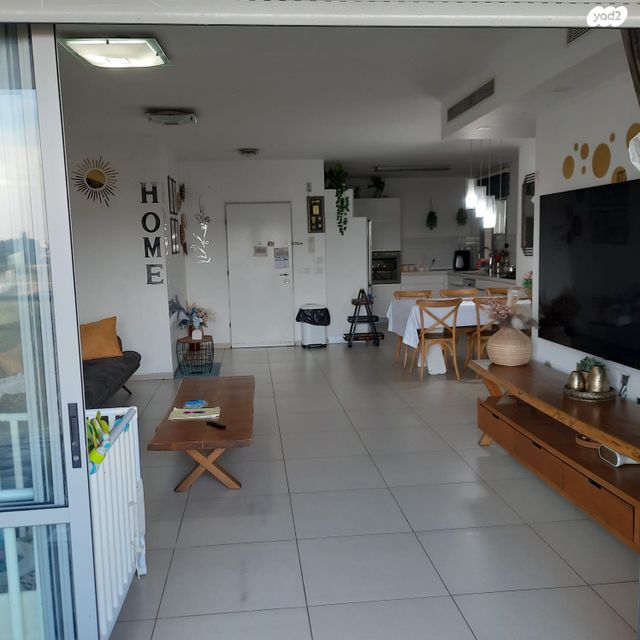 דירה, הרב שלום משאש, גבעת ציון, אשקלון