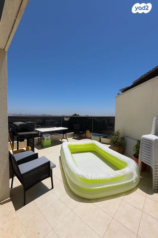 גג/ פנטהאוז, שמעון פרס 9, המחנה הצבאי, קרית מלאכי