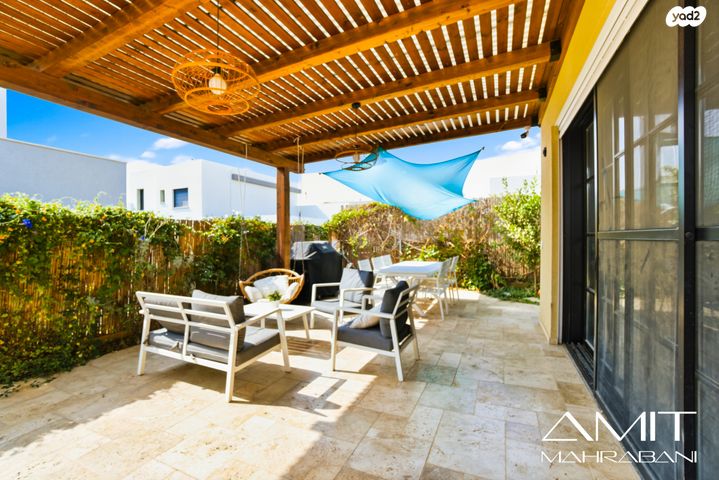 בית פרטי/ קוטג', שרונית, להבים