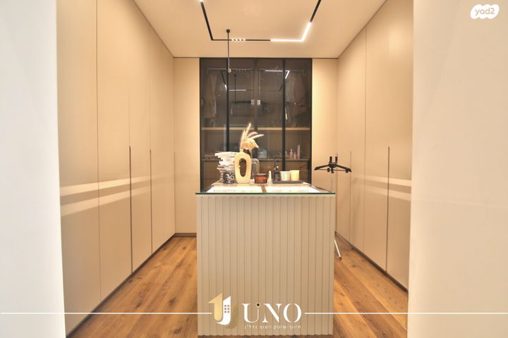 גג/ פנטהאוז, עוזי חיטמן 10, משכנות האומנים, קרית מוצקין