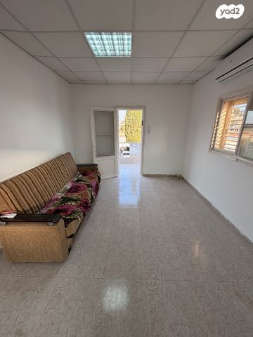 דירה, אביגדור עשת, גבעה א', שביט, קרית אתא