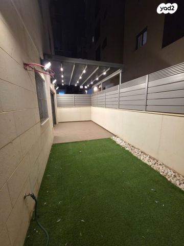 דירת גן, יהושע חנקין, אגרובנק, חולון