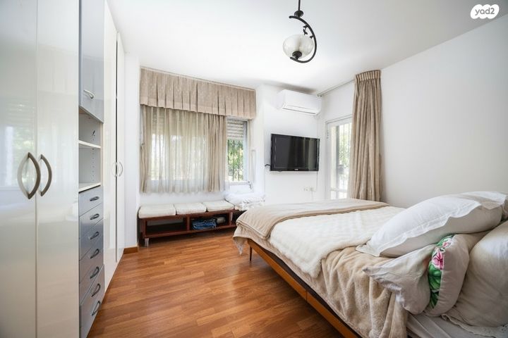 דירה, גבעת זאב