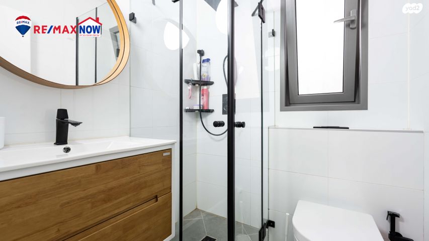 דירת גן, שדרות הרצל, נאות שמיר, יבנה