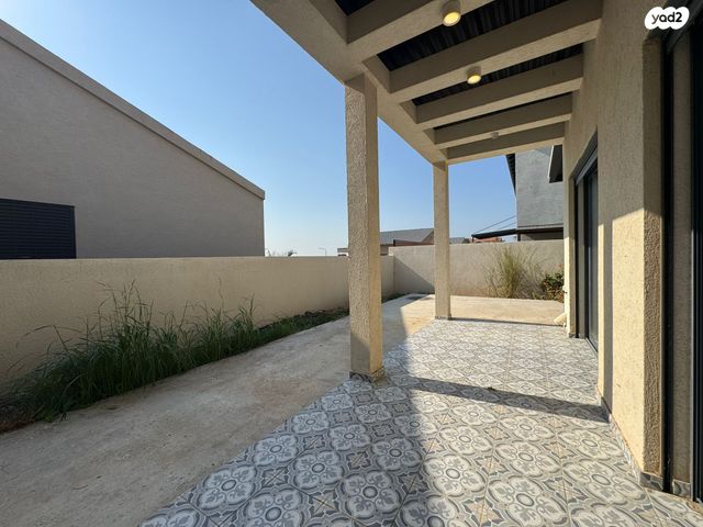 בית פרטי/ קוטג', חורשת האקליפטוס, אדמית / יערית, שלומי