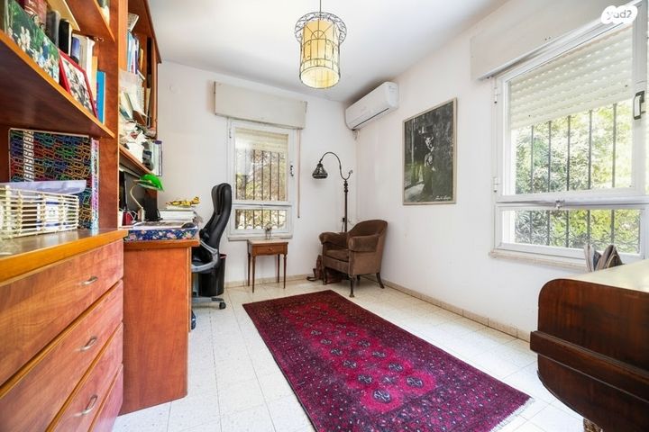 דירה, גבעת זאב