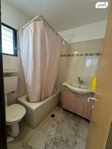 דופלקס, הרב נויפלד 13, קרית הרצוג, בני ברק