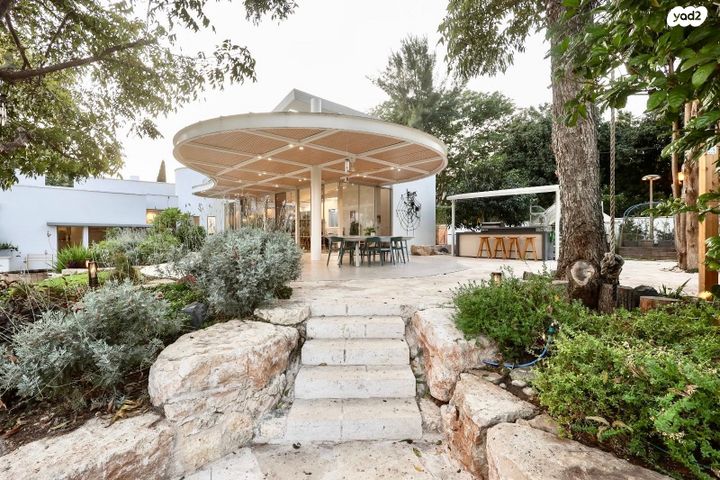 שיכון פועלים א'