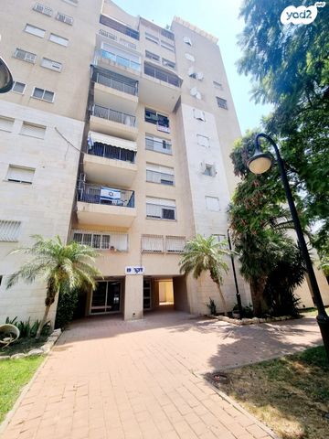 דירה, דקר 19, גני יער, לוד