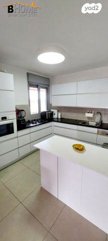 דירה, שדרות יצחק רבין, רמת אמיר, קדימה צורן