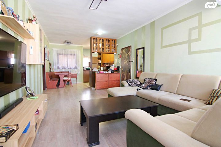 דירה, רמב"ם, ראשון לציון