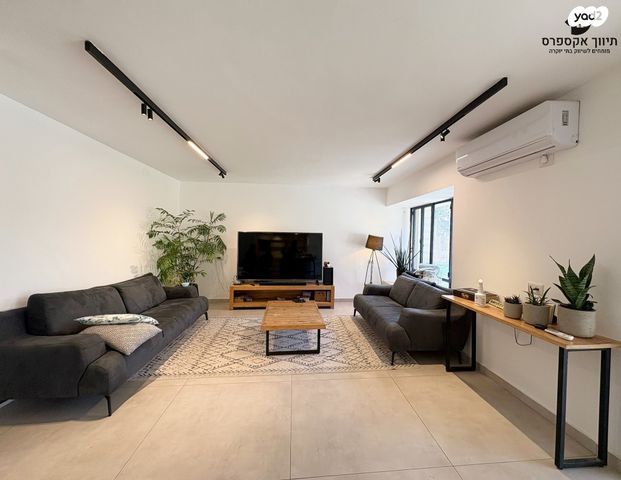 בית פרטי/ קוטג', עומר