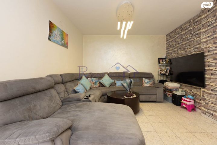 בית פרטי/ קוטג', אברהם אבן עזרא 8, רמת חן ובן ציון, נתניה