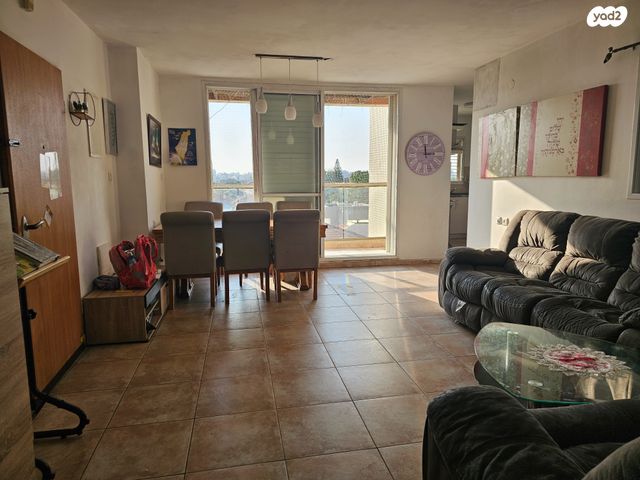 דירה, מעפילי אגוז 4, קרית דוד, רחובות