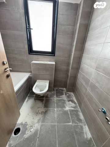 דירה, הרא"ה 90, שכונת הלל, רמת גן