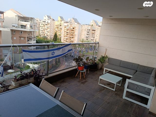 דירה, ישראל גלילי, קרית הלאום, ראשון לציון