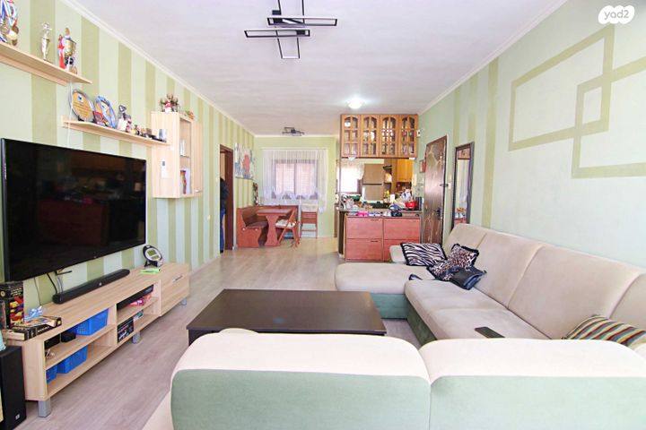 דירה, רמב"ם, ראשון לציון