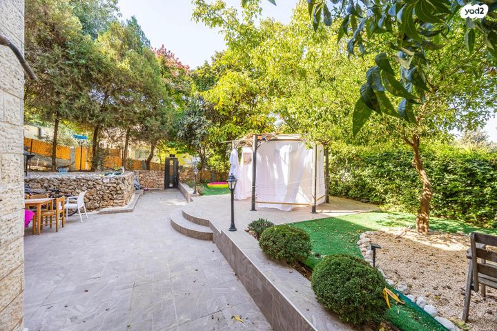 דירה, גבעת זאב